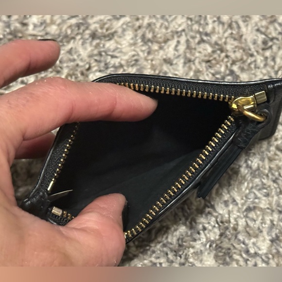 Tory Burch Black Walker Top Zip Card Case - Picture 7 of 8